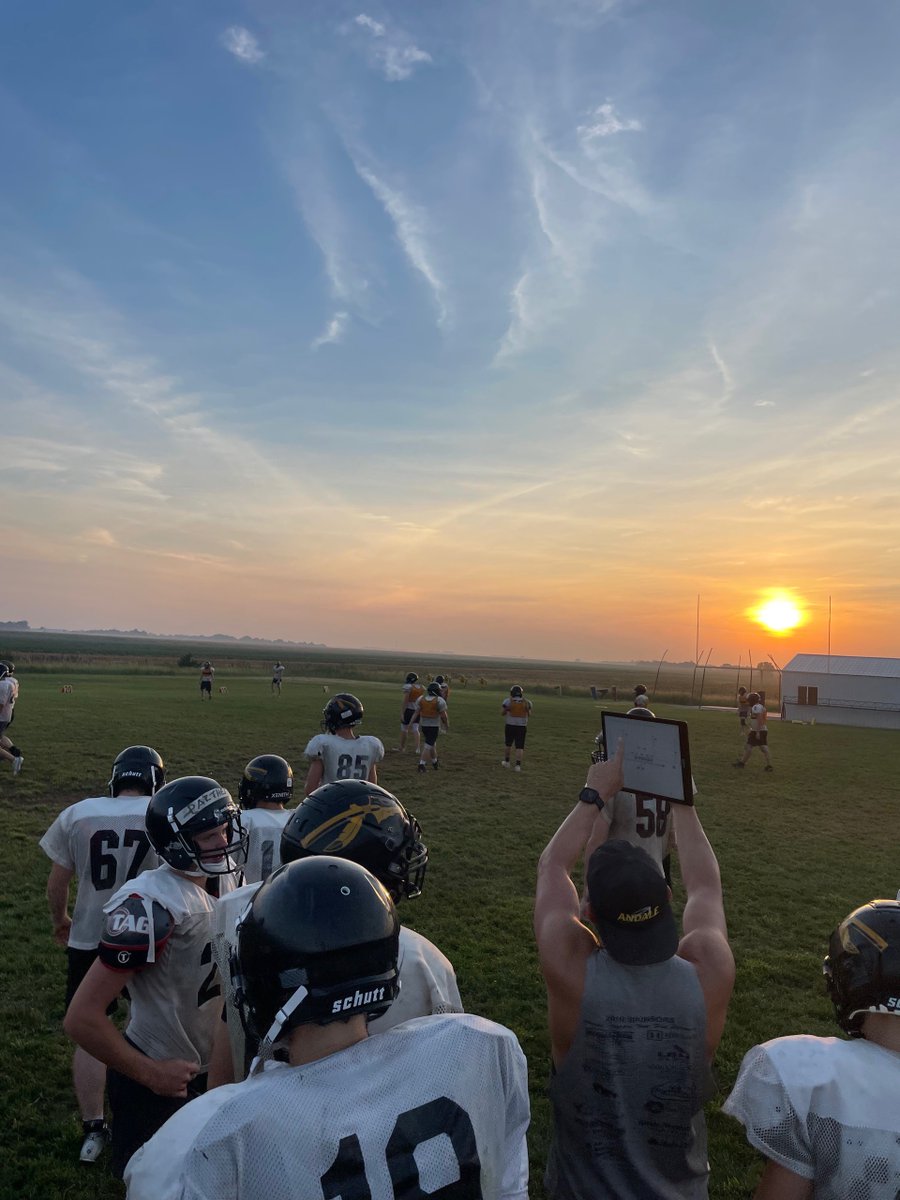 thecoachpad's tweet photo. Been an great week getting pics from coaches on #TeamCoachpad from all across the country! Letโs get your program #PoweredUp with https://t.co/ZlYUXexEiv
#scoutcards #scoutteam #scoutcardsfootball #football #hsfb #collegefootball #nfl #cfl https://t.co/ZmmAf1FsHk