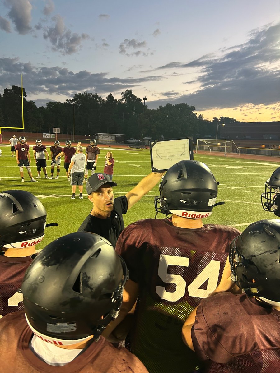 thecoachpad's tweet photo. Been an great week getting pics from coaches on #TeamCoachpad from all across the country! Letโs get your program #PoweredUp with https://t.co/ZlYUXexEiv
#scoutcards #scoutteam #scoutcardsfootball #football #hsfb #collegefootball #nfl #cfl https://t.co/ZmmAf1FsHk