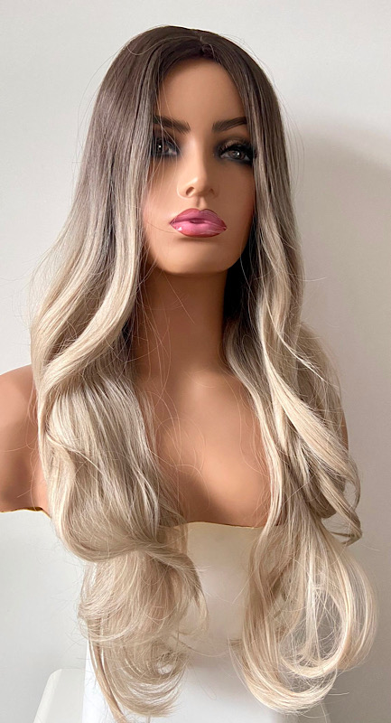 WigStoreUK's tweet photo. More new wig styles just landed https://t.co/EFwnwuN1vT #fashionwigs #wigsuk #wigstoreuk #blondewigs #beachwavewigs #wearawig https://t.co/XkQI0v7Rik