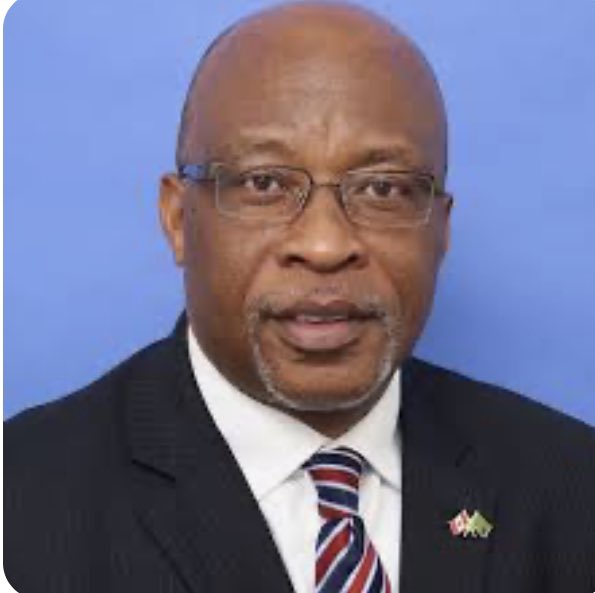 Czeditor's tweet photo. @caesarzvayi Anekumeso seshure kweshindi ndeupi apa? Like for Zvayi and retweet for Mumba. https://t.co/A8YtNZ63zP