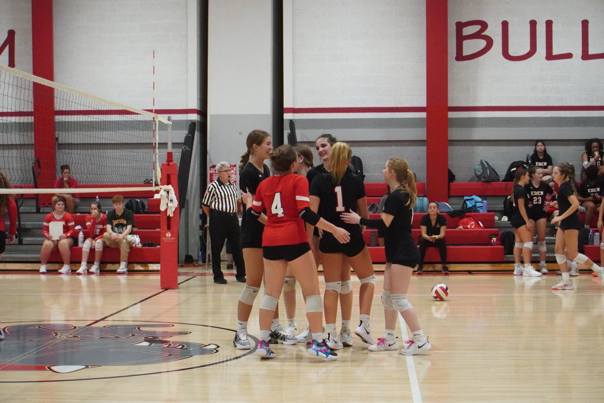 alexis_lfowler's tweet photo. 🏐 Eden VS Freedom Recap 🏐 

Our team fought for every point going 2-0 in the scrimmage. Can't wait for a great season with these girls!
@VBallrecruiter @Jennabanz @vballphil @CoachSamWol23 https://t.co/nPAeSO2nJo