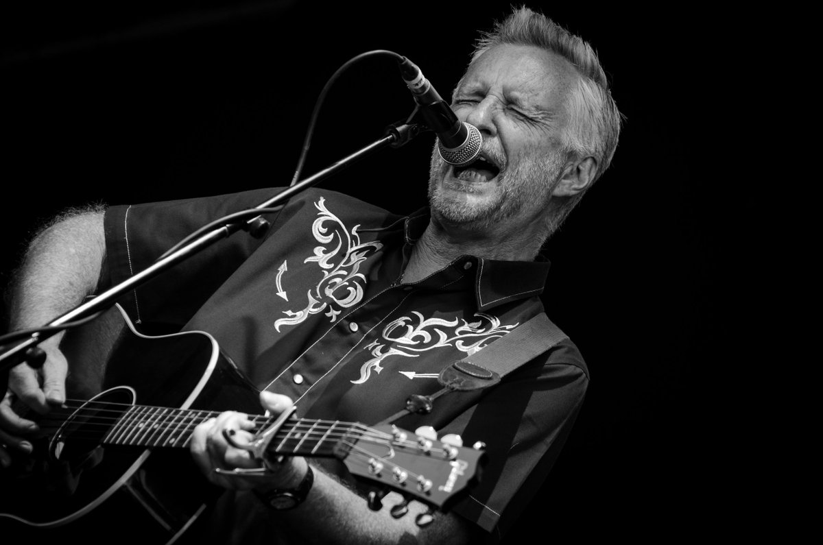 mikeklonsky's tweet photo. Today at 11 a.m. cdt
HITTING LEFT MUSIC
I can’t be in the studio this morning so instead of our regular programming, John and I will be playing another round of #HittingLeft Music – some of my favorite songs of freedom and struggle.
This week, I’m including Billy Bragg’s new song, Rich Man Earning North of a Million which he wrote in response to Oliver Antony’s viral right-wing anthem, Rich Men North of Richmond. We’ll also play some Rhiannon Giddens, Bruce Springsteen, Bob Marley and more.
WLPN 105.5 FM in Chicago
Streaming live at https://t.co/9ngWPONGOz
