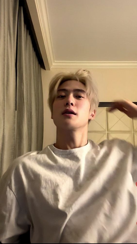 moonbiaaa's tweet photo. [part of genk gans] - jeff
JJH few tweet AU  - kating galak 

cw || Mature Content privatter⚠📷                         
JJH x oc https://t.co/yNXtIZMuJH