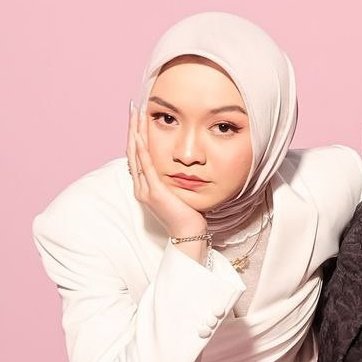 giembapp's tweet image. salma&apos;s fierce face&amp;gt;&amp;gt;&amp;gt;&amp;gt;&amp;gt;