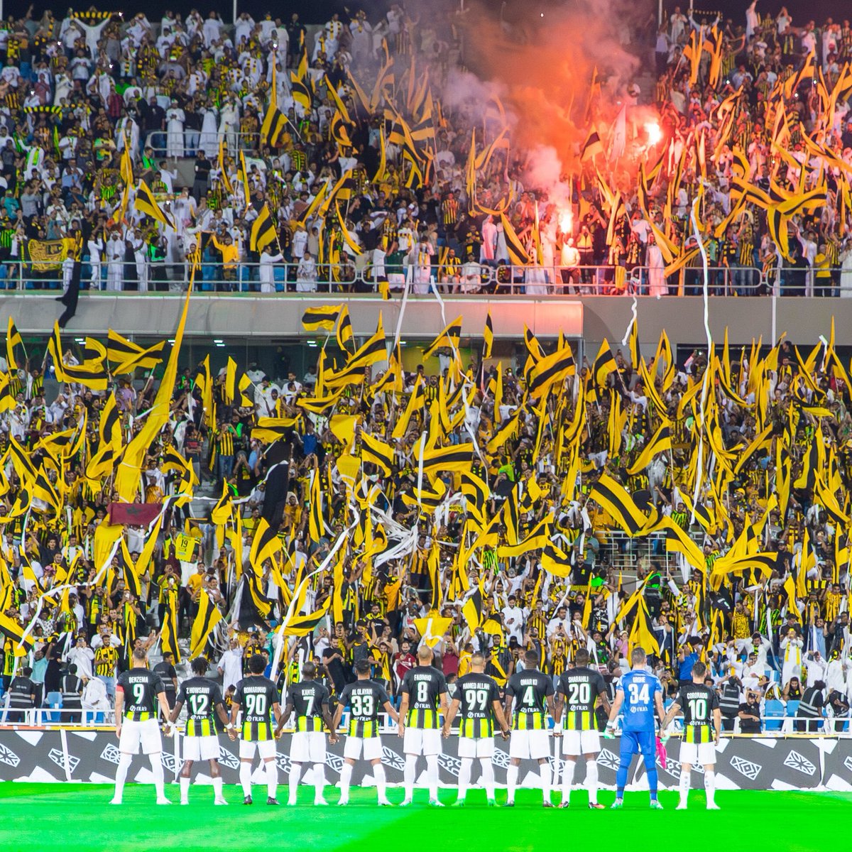 Show em campo e na arquibancada! Isso é <a href="/SPL/">دوري روشن السعودي</a>! 🇸🇦❤️‍🔥

#LetsGOAT