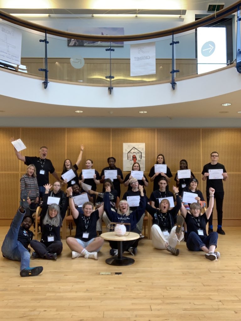 Miss Porter tweet media