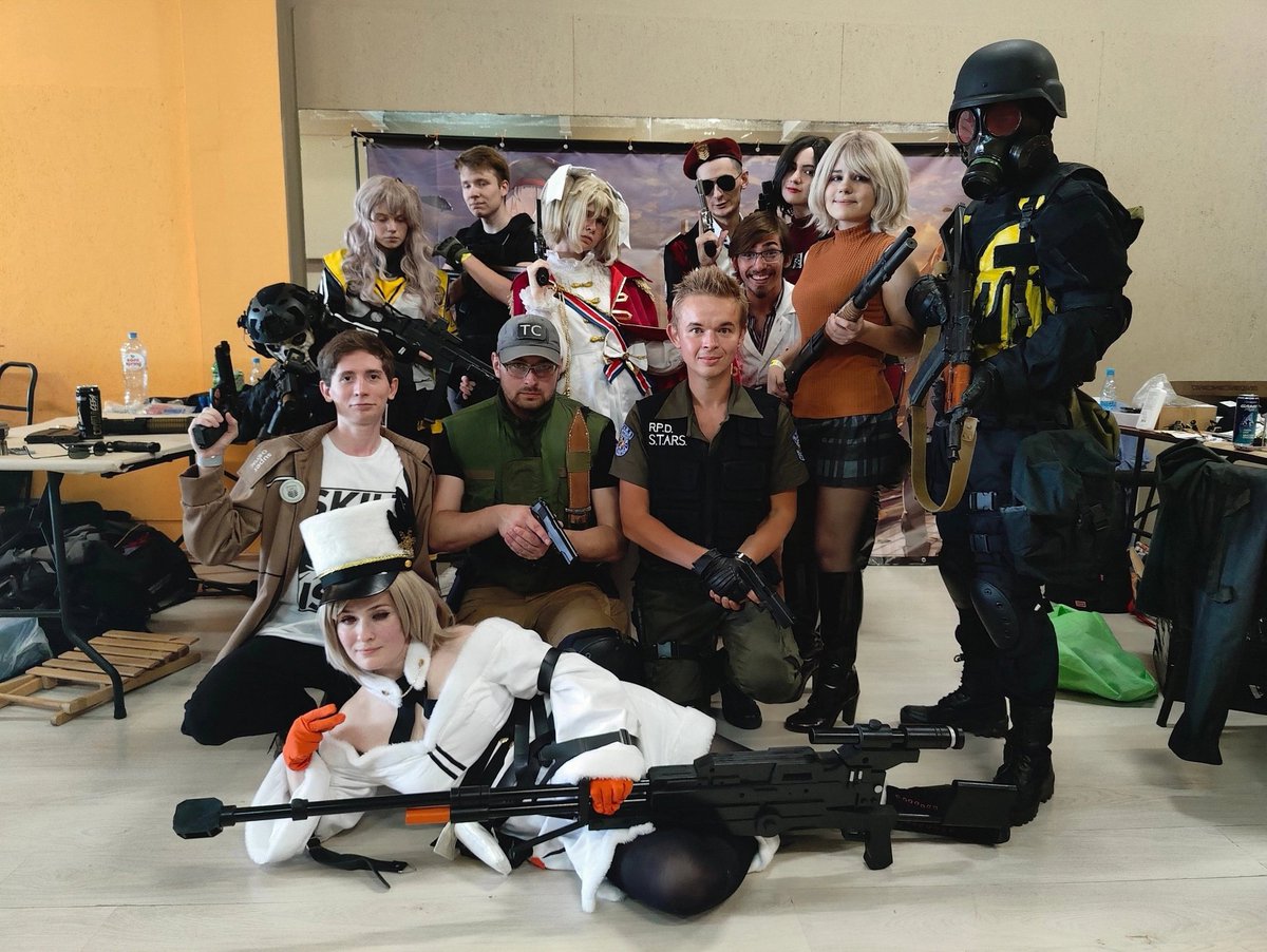 GnKrus's tweet photo. #Girls_Frontline #GirlsFrontline #GFl #gf_cosplay #UMP45 #Kord #Webley #Thompson #SKK #Ada_Wong #Ashley_Graham #Ghost #Chris_Redfield #unitycon #unitycon2023 https://t.co/fsJiLAduFS