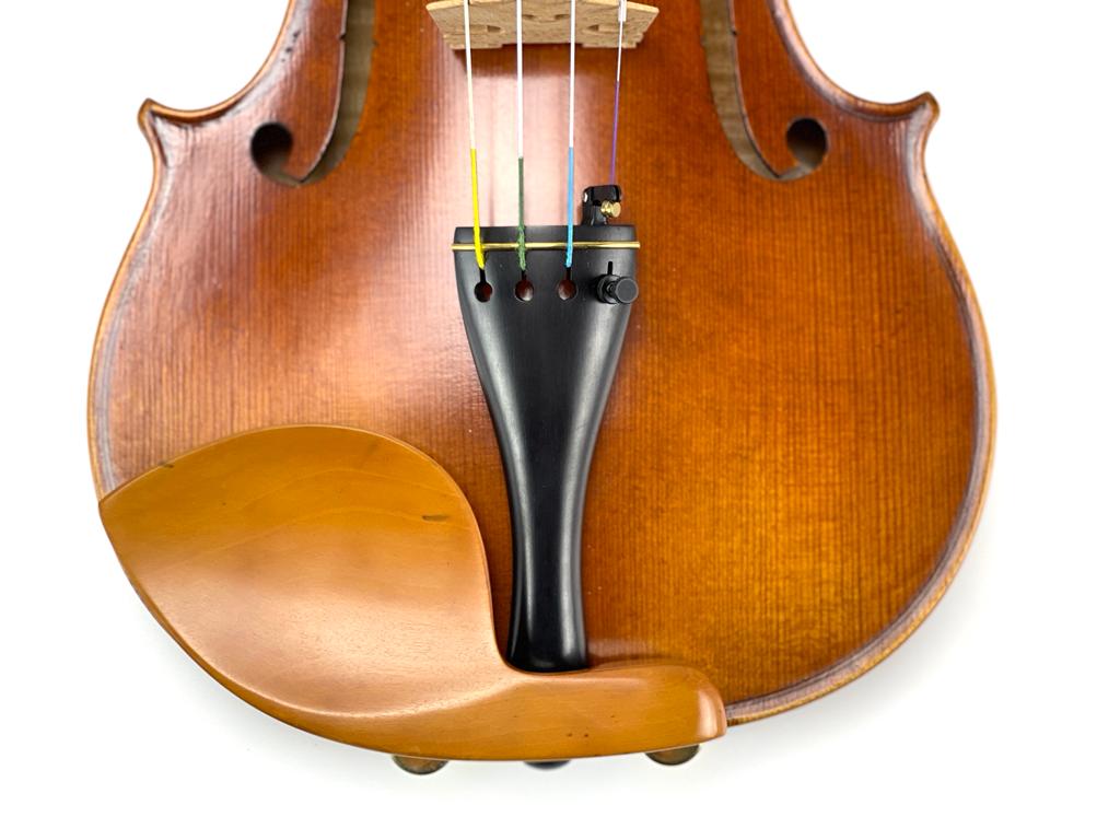 caswellsstrings's tweet photo. There is a huge amount of different shapes and sizes when it comes to Violin and Viola chinrests.
To see our section on chinrests, see here https://t.co/DCzL8j93Hh
#chinrest #violin #musician #viola #musicteacher https://t.co/Wq4Vnfvjy6