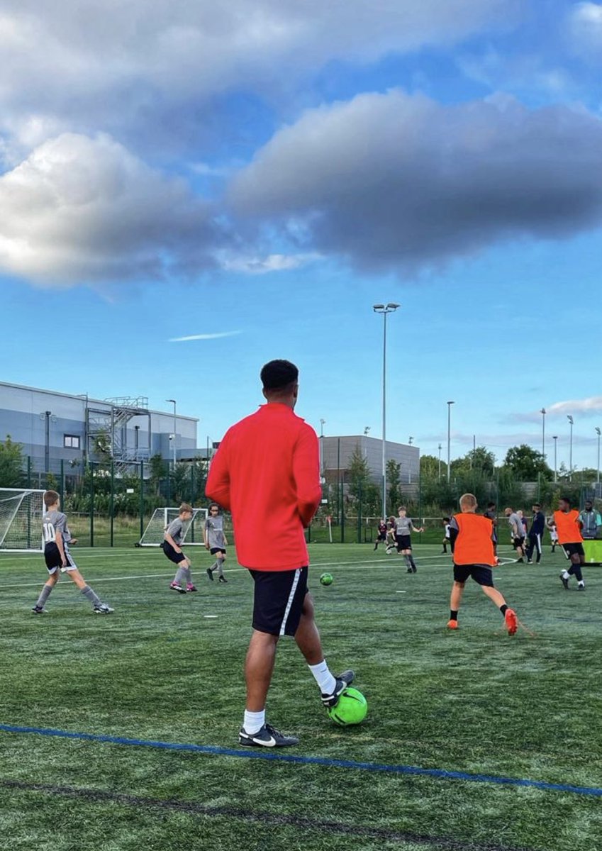 N_Baker91's tweet image. Great to get like minded coaches together last night, the CPD event marked another chapter in our Mentor Programme. It is a pleasure to lead on these events to share knowledge and experiences! #MentorProgramme #FootballCPD #ProgressionIsKey