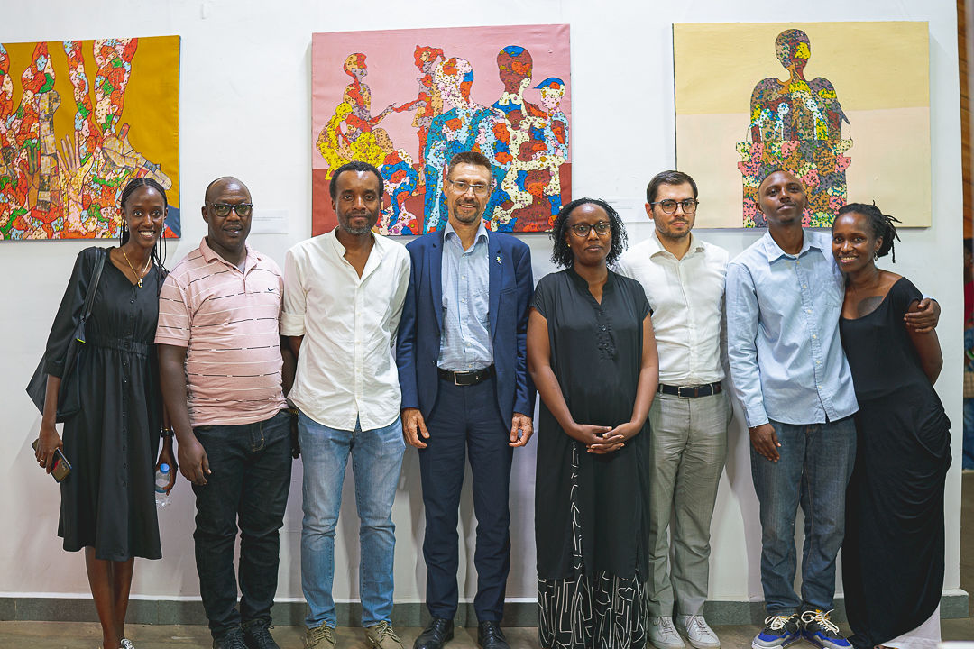 EUinRW's tweet photo. 📽️With the thought-provoking film 'Neck-tie Youth' and an eye-opening, moving conversation on mental health and substance abuse among young people, we officially kicked off 🗣️#IhuriroFilmDialogue series with #LEspace. https://t.co/zDiYpw7TVE