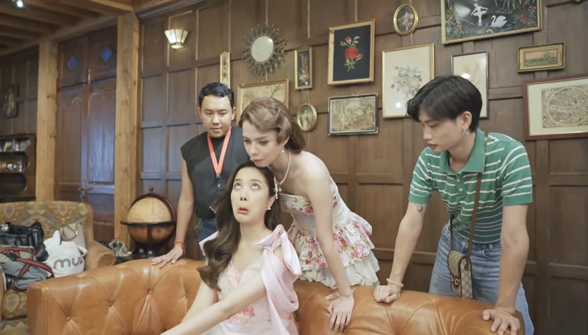 Dieubao1981's tweet photo. I think, I like this from FB. The whole video is perfect.But I like FB laughing like this. It's full of life. Even though there's a part where F yawns because of fatigue🥰🥰🥰🐰🦦🌵🇻🇳🇻🇳
#srchafreen #Angelss Becky https://t.co/eiTRehyCfe