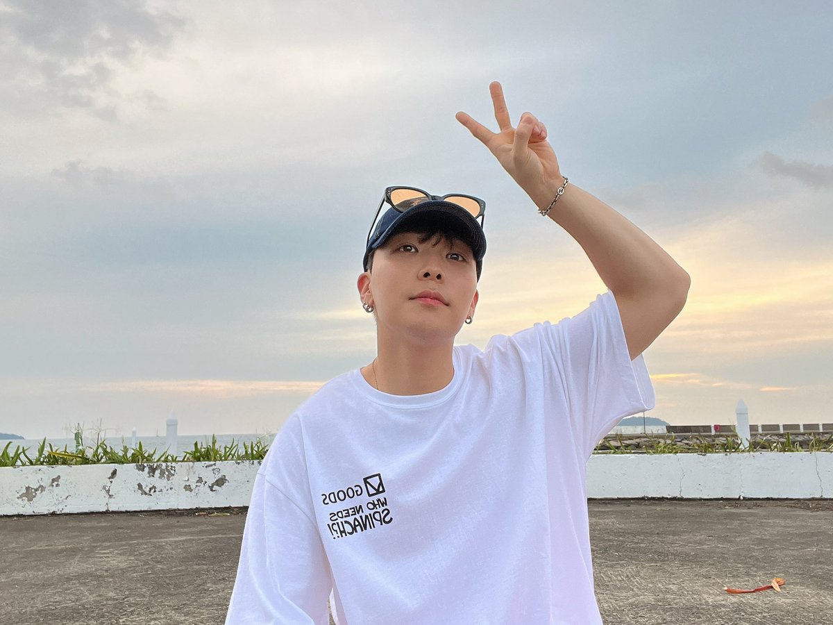 지니지니 (@alphabat_jin) on Twitter photo 