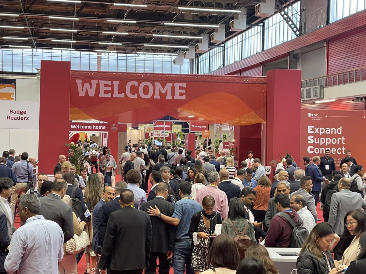 Liebe Kolleginnen und Kollegen,

im Rahmen des #ESCCongress laden wir Sie herzlich zu einem lockeren Kennenlerntreffen der AG-1 der #SyGAAD (#SyKD) ein. Nehmen Sie sich eine Auszeit und stoßen Sie am Samstag um 12 Uhr mittags vor dem Main Auditorium Amsterdam zu uns.
Bis bald!