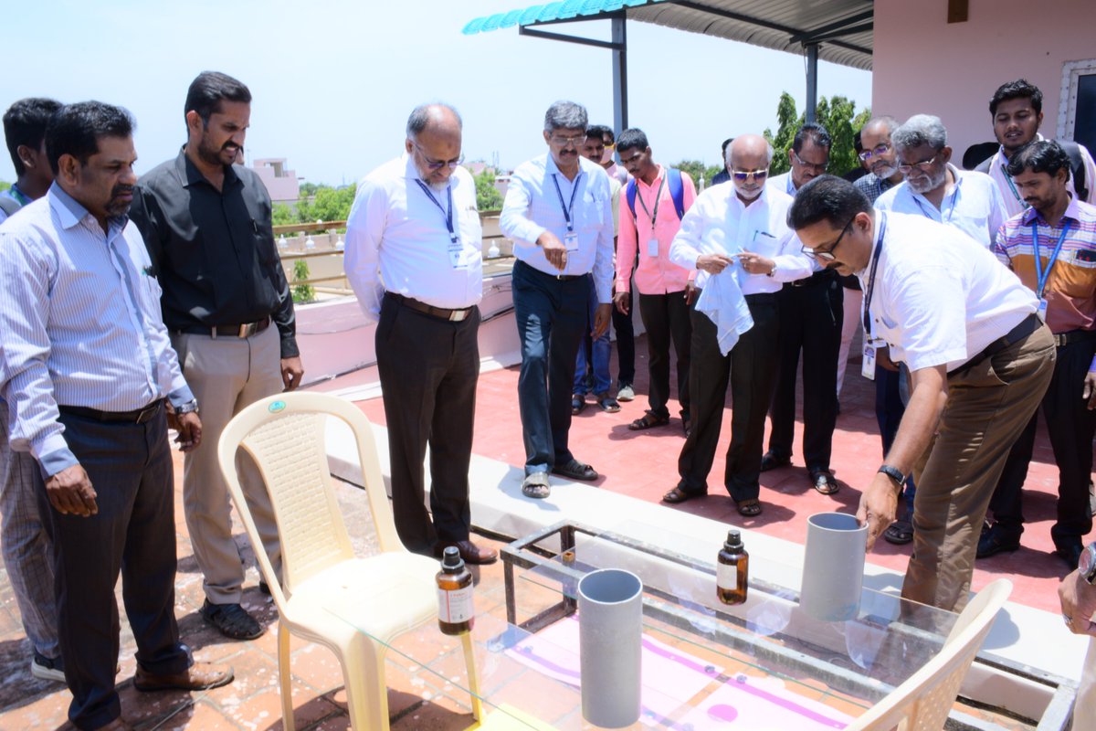 JamalCollege's tweet photo. The PG and Research Department of Physics, Jamal Mohamed College (Autonomous), Tiruchirappalli made arrangement for the students to witness the Zero Shadow Day at exactly 12.17 p.m. on 25-08-2023 at Jamal Mohamed Astro laboratory.#jmc #jmctrichy #jmcalumni #jmcphysics https://t.co/2ACPurbskg