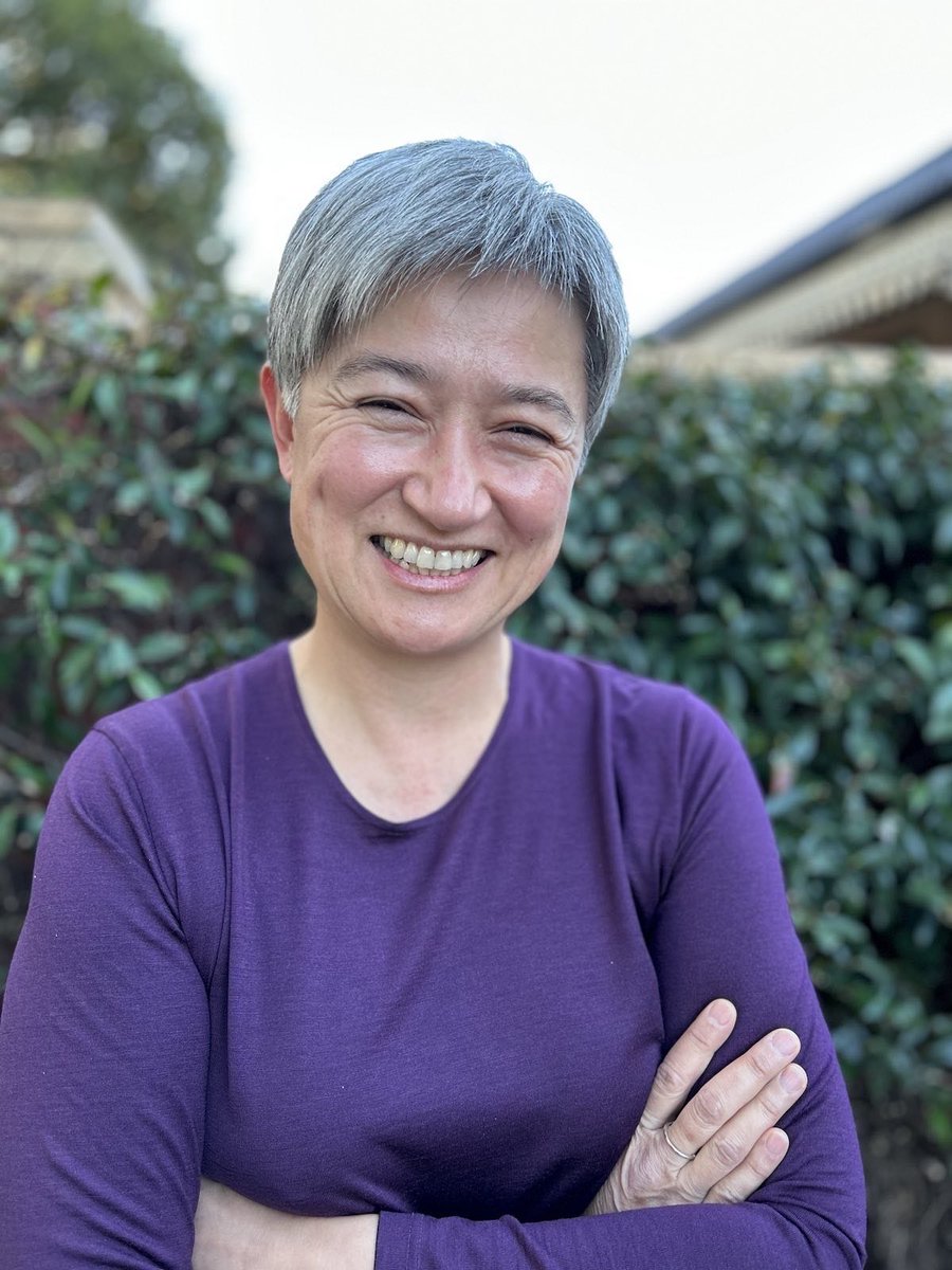 SenatorWong's tweet image. We #WearItPurple to send this message to LGBTQIA+ young people: you are not alone.

You are valued, you are loved, you are powerful.

#WriteYourStory because your voice deserves to be heard.