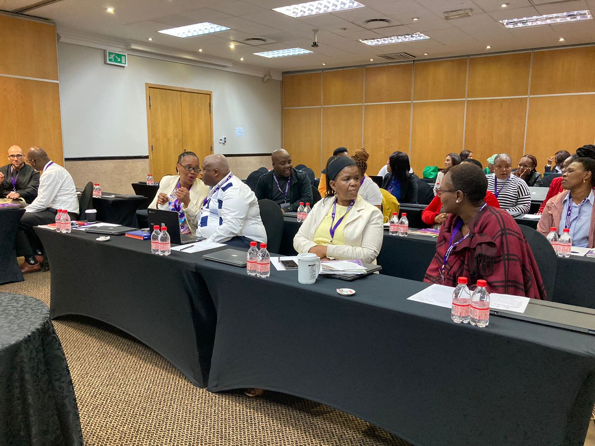 khanyisainanda's tweet photo. 🌟 Welcome to Workshop 4 of Lead Where You Are! 📚 Join us as we explore cultivating a Culture of Learning. .
.
.
.
#Leadership
#Workshop4 https://t.co/Wj50dz3NKC