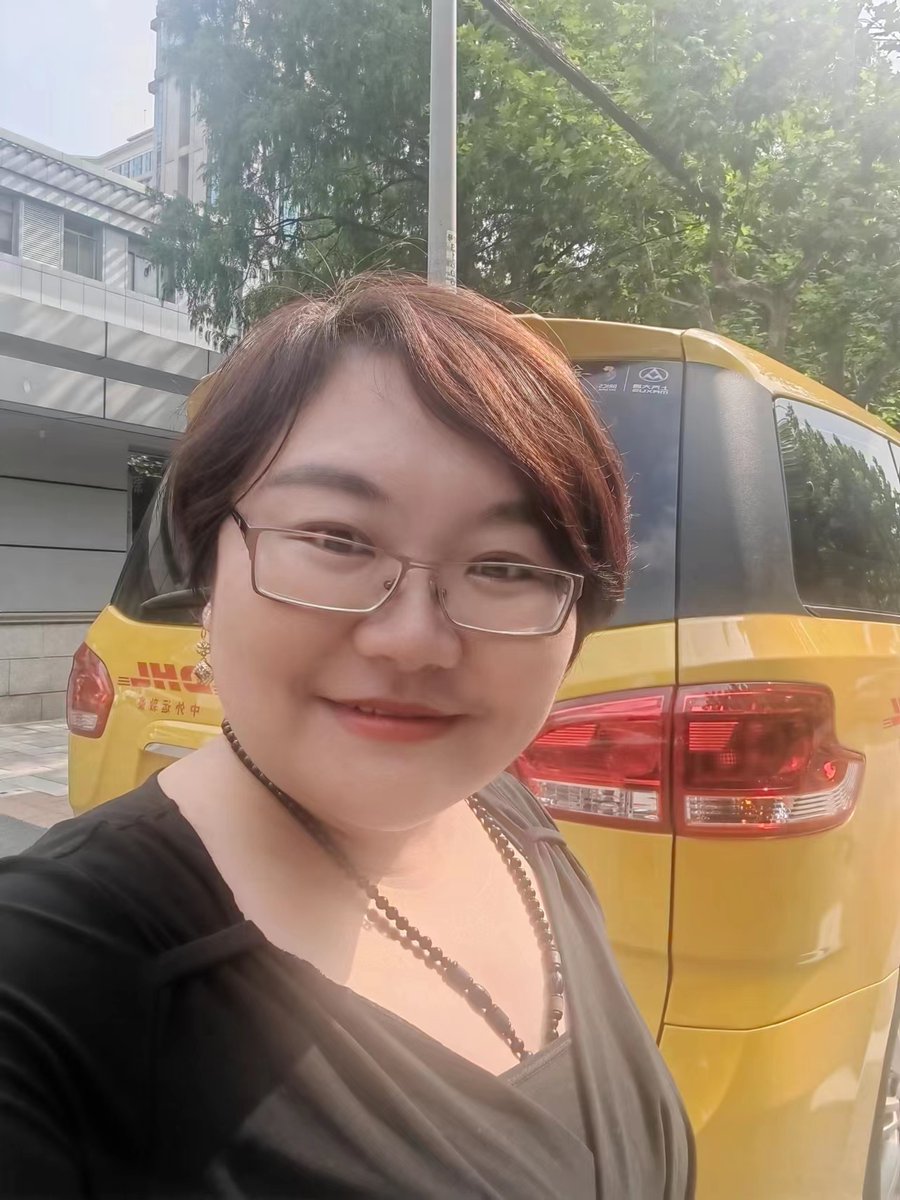 Sarah_ExpatHelp's tweet photo. Customer trust is our top priority.

When a recent overpayment in delivery charges occurred, we acted with integrity and promptly refunded the excess amount to our valued client.

Follow us Expat Help（Shanghai）Company Limited for more beautiful life in Shanghai! https://t.co/obYHvRwLpN