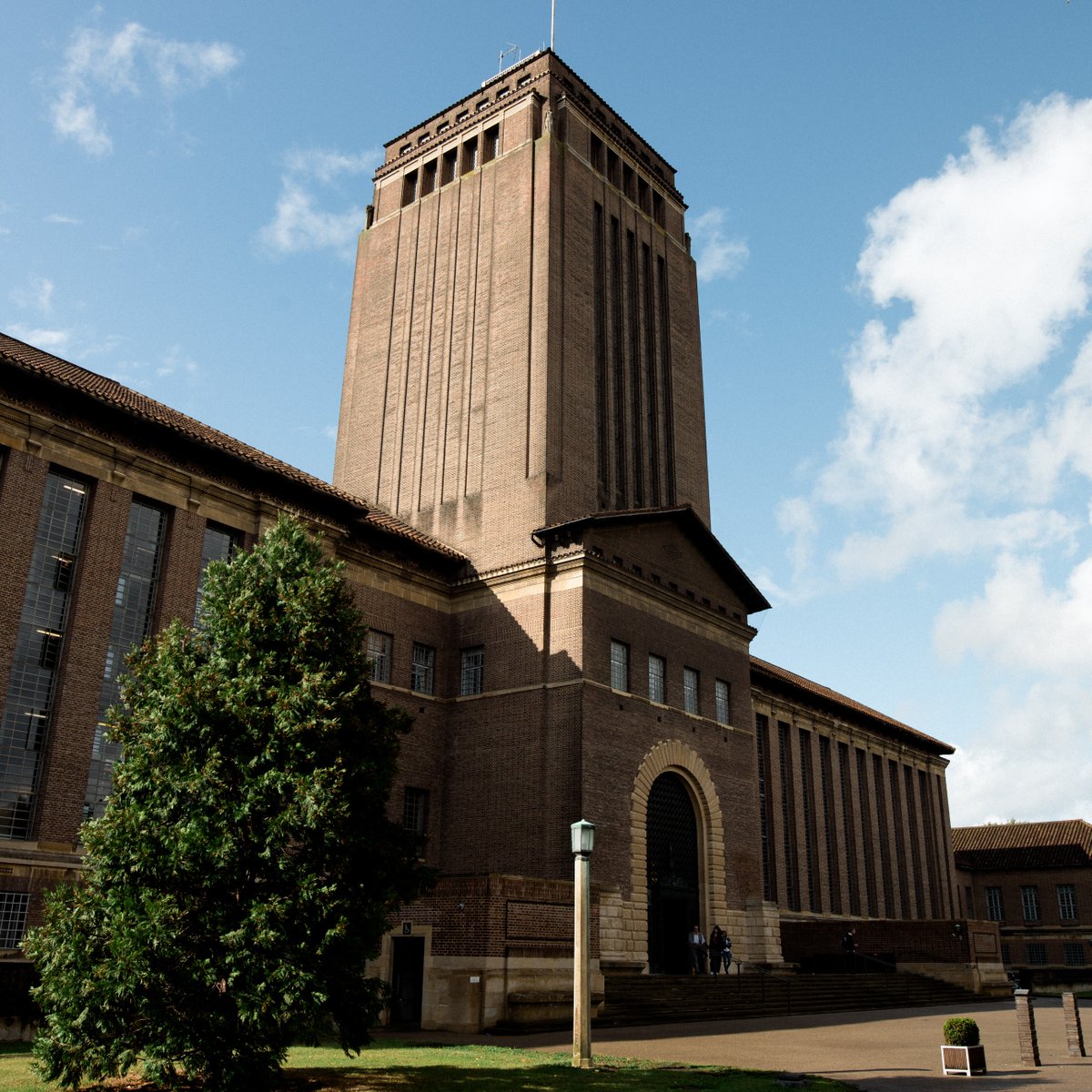 theUL's tweet image. It's August Bank Holiday this coming Monday, which means we'll be closed all day! 

Have a good break, and see you on the other side (9am Tuesday 29 Aug)

#CambridgeUniversity #CambridgeStudents #CambridgeUniversityLibraries #UniversityOfCambridge