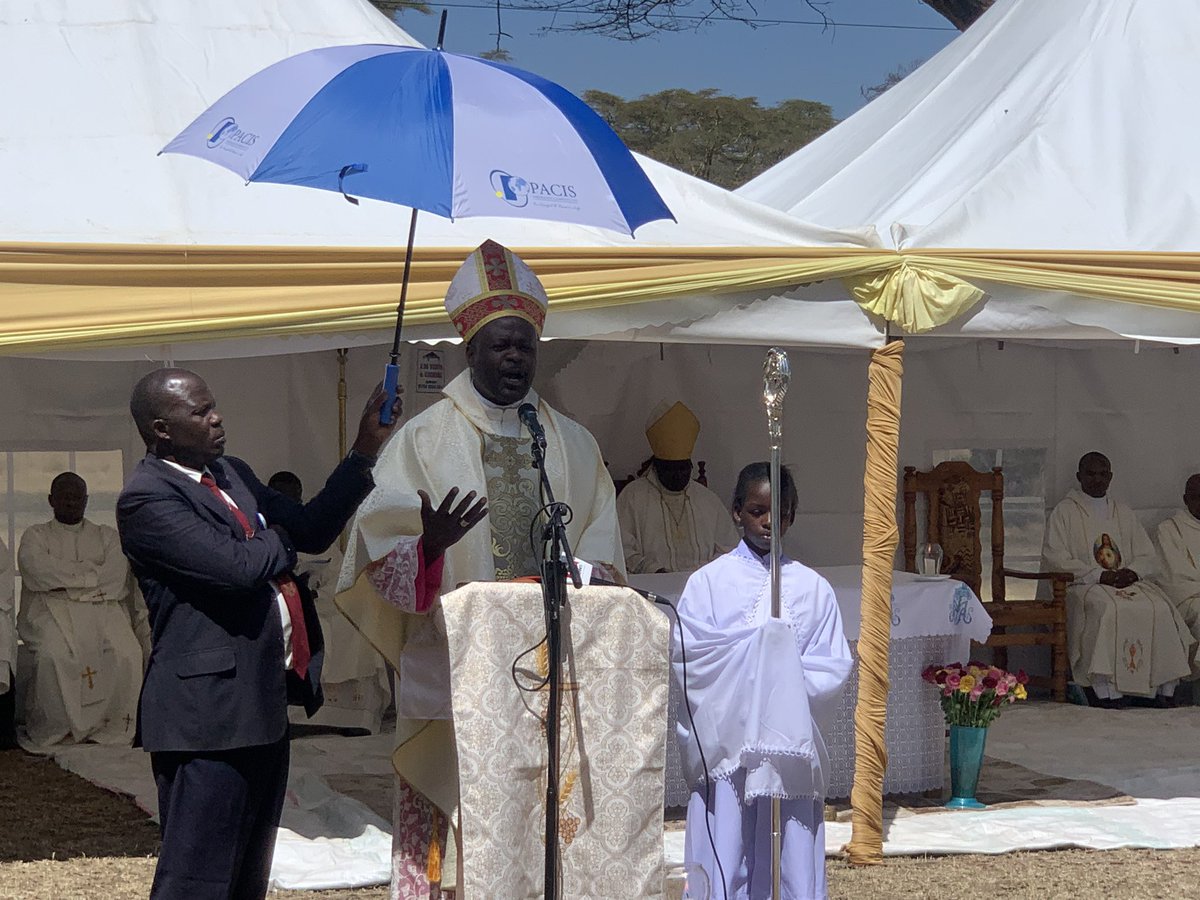 CJPDKENYA's tweet photo. #InMemoryofKaiser happening now. Rt Rev Cleophas Oseso “Leo tuko hapa ili tuweze kumkumbuka Fr Kaiser aliyetetea wale ambao hawajiwezi. Wale ambao hawakuwa na mahali pa kuishi” https://t.co/sg2h4GmTlN