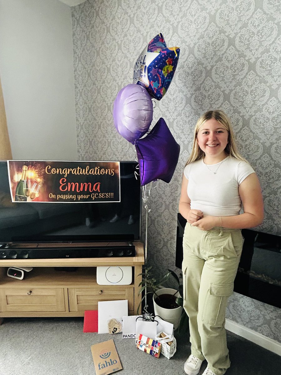 Clareso's tweet photo. What an emotional day! We are so proud of @EmmaRogerson7. Her #GCSE results were incredible! Now onto the next chapter as she starts studying for her #alevels. Our thanks to her teachers at @WalesHigh for their continuing support. https://t.co/jk0Wwqbqrp