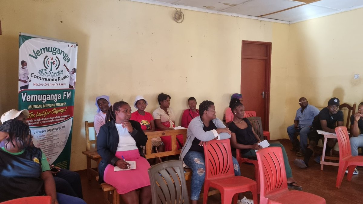 baz_zw's tweet photo. Information and elections in the digital era workshop in Chipinge, Vemuganga CRS
#communitymedia #electionstraining
@FranceZimbabwe @UNDPZimbabwe @unescoROSA @ZECzim @euinzim https://t.co/NXzOw9K5wh