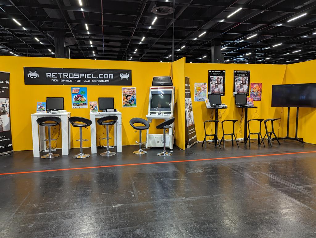 rabatzmacher's tweet photo. Ihr kennt die Retro Area auf der Gamescom Köln noch nicht, hier mal ein kleiner Überblick was euch erwartet. Der Weg lohnt sich.
#retrogaming #retroarea
Ob Jung oder Jung geblieben, jeder wird was zum Spielen finden und Entdecken. https://t.co/afNAY4pUqR