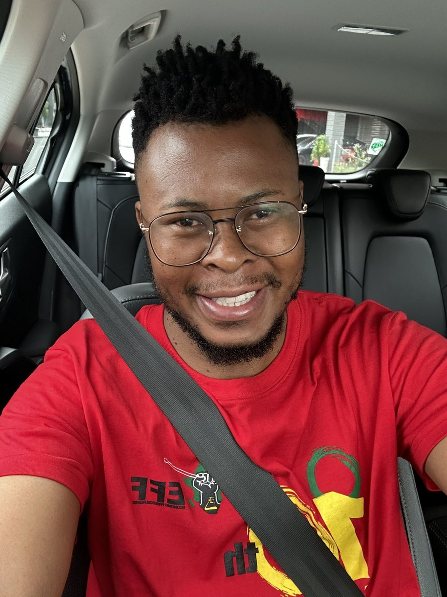 It’s #EFFRedFriday ❤️🖤💚 Fighters let’s continue to Register our People to Vote for EFF✊🏾Victory is certain ✊🏾✊🏾✊🏾