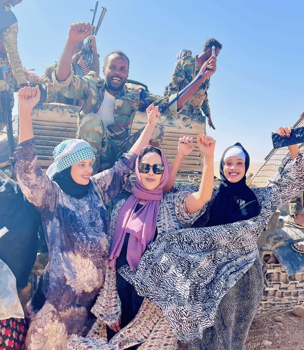 IlyoZaan's tweet photo. After 8 months of enduring immense pain and challenges, including shelling from Somaliland militias and the loss of valuable intellectuals, #Laascaanood has finally achieved freedom! Oppression is no more! 

Congratulations to the beloved people of @SSCKhaatumo. 🎉🎉 https://t.co/uWWRHSiZaH