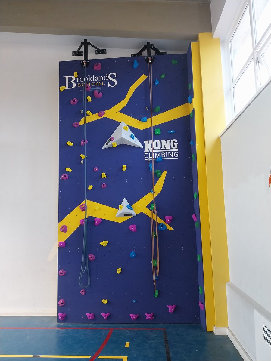 We are very proud to announce that @Brooklands_Sch now have two climbing walls. We will be working with @LLSSP and @LLTCNews TACTIC centre. Thank you @BeActiveBeds @ActivePartners_ @educationgovuk @StreetGames @_ukactive @YouthSportTrust @BedsSchoolGames @LBOnews