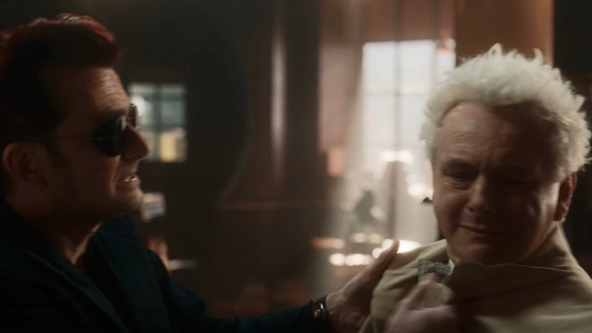 1941crowley's tweet photo. 4 weeks since they kissed. 4 weeks since neil gaiman changed the trajectory of my life. https://t.co/yg3BuvEirG