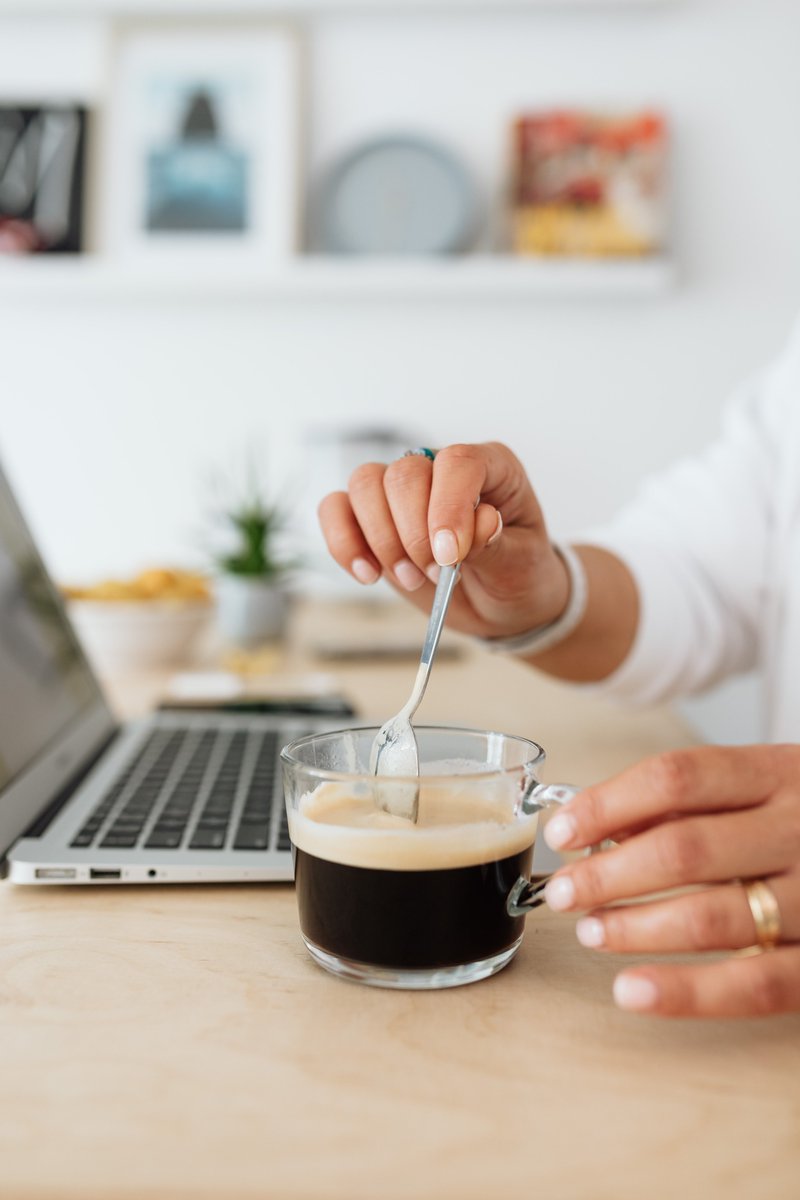 office_barista's tweet photo. When employees are asked what makes them happy, access to free hot drinks frequently ranks at the top. We can help you choose a machine that will be the perfect work perk! #automaticcoffeemachine #coffeeapp #coffeecup #coffee #groundcoffee #workperk #happy
https://t.co/B2QDkar4TA https://t.co/wGowai6RF0