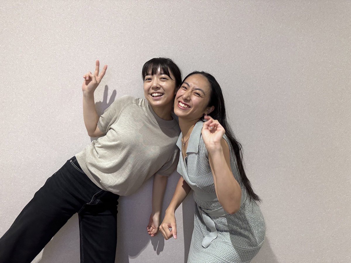 1mfom's tweet photo. 大好きなもねちゃんとやっと写真が撮れました♡
なんとなんと私たち同い年なんです🥰
もねちゃん可愛すぎません？♡
舞台上でいじめてごめんね♡

御園座公演もあと１日！！
明日は2回公演です！
お待ちしております🙇‍♂️

#千と千尋の神隠し　#御園座 https://t.co/hRuhWbapbS