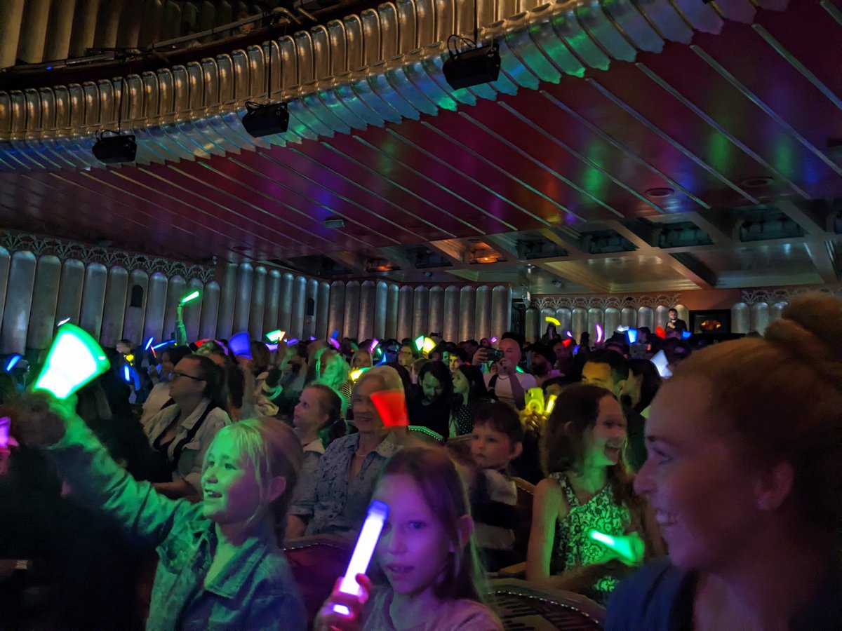 biscuitedu's tweet photo. Great fun watching @MinistryScience yesterday well worth a visit https://t.co/RcynlS0ttH