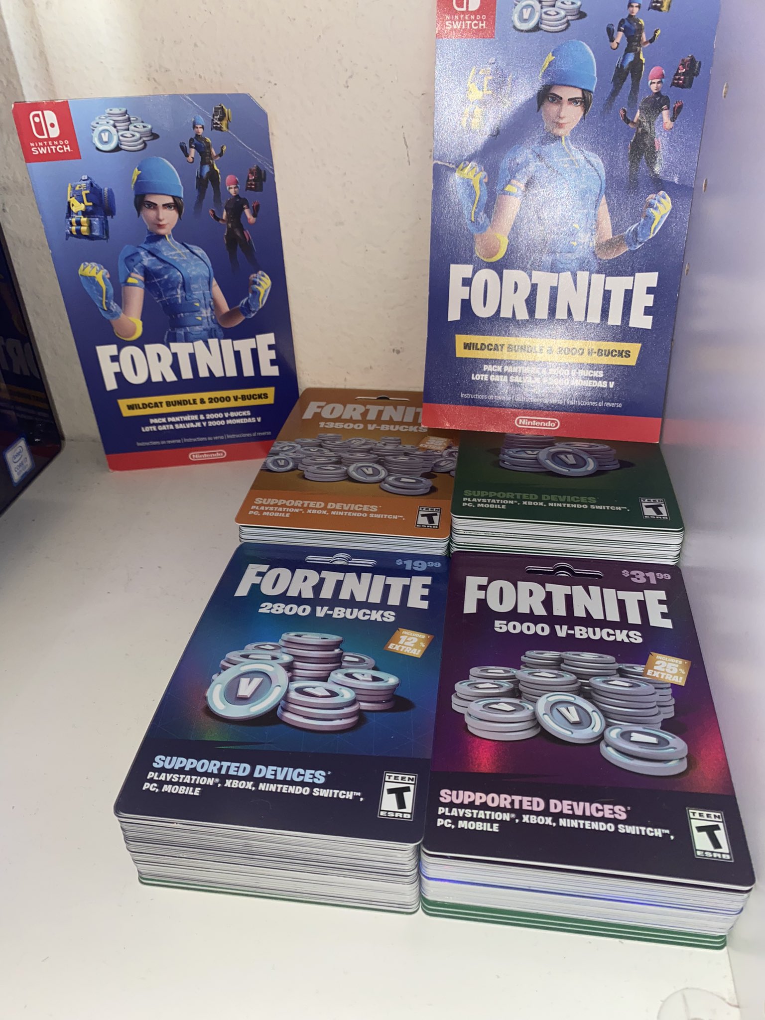 Nintendo Switch Fortnite WILDCAT BUNDLE, VBUCKS CARD ONLY. READ DESC