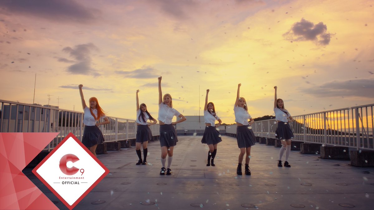 KpopGirlzBands1's tweet photo. #cignature "Smooth Sailing" #PerformanceTeaser

https://t.co/g5d3FZi2AO https://t.co/PyrwSDKqch
