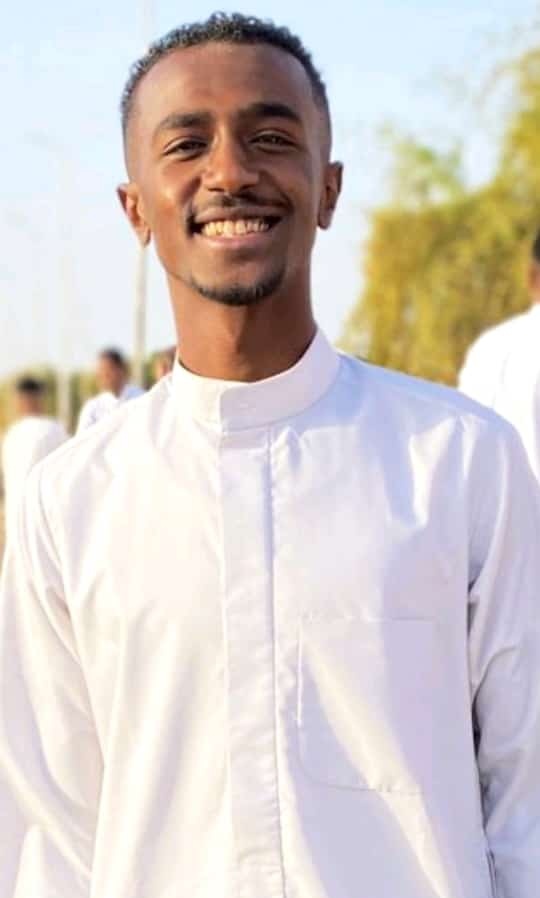 MBk4o's tweet photo. اللّهم في يوم الجمعة ارحم من توسدت أجسادهُم الأكفِان واجعل قبورهم خيرّ مسكن حتى تقُوم الساعة اللهم اجعله في بطن القبر مطمئنًا وبجود رضوانك واثقًا وإلى أعلى علو درجاتك سابقًا اللهم يا حنان يا منان يا واسع الغفران اغفر لميتنا وارحمه وعافه واعف عنه https://t.co/Fuhlw6zNwO