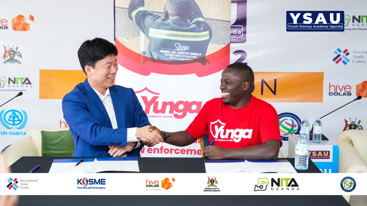 hivecolab's tweet photo. #Graduation  Wansung Park CEO @Ventureport and #YSAU Startup @Anatoli411 of @YungaTechUg sign a landmark investment deal with Korean Venture Capital firm: Ventureport 
#HAPPENING at @hivecolab https://t.co/ZrqRT9ConH