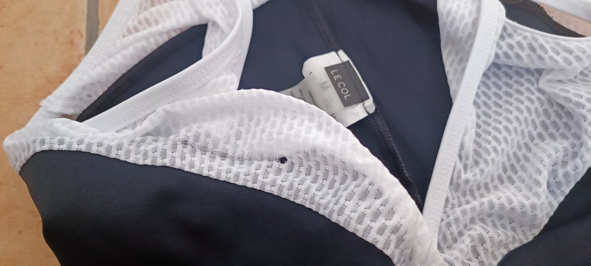 webdropsolution's tweet image. Just one season and only 15 washes later, my LeCol jersey set is falling apart at every seam. Reached out to LeCol and they kindly offered me a 20% code for their summer sale. Is this how you should be treated by a company that claims premium quality? #PremiumQualityFail #LeCol