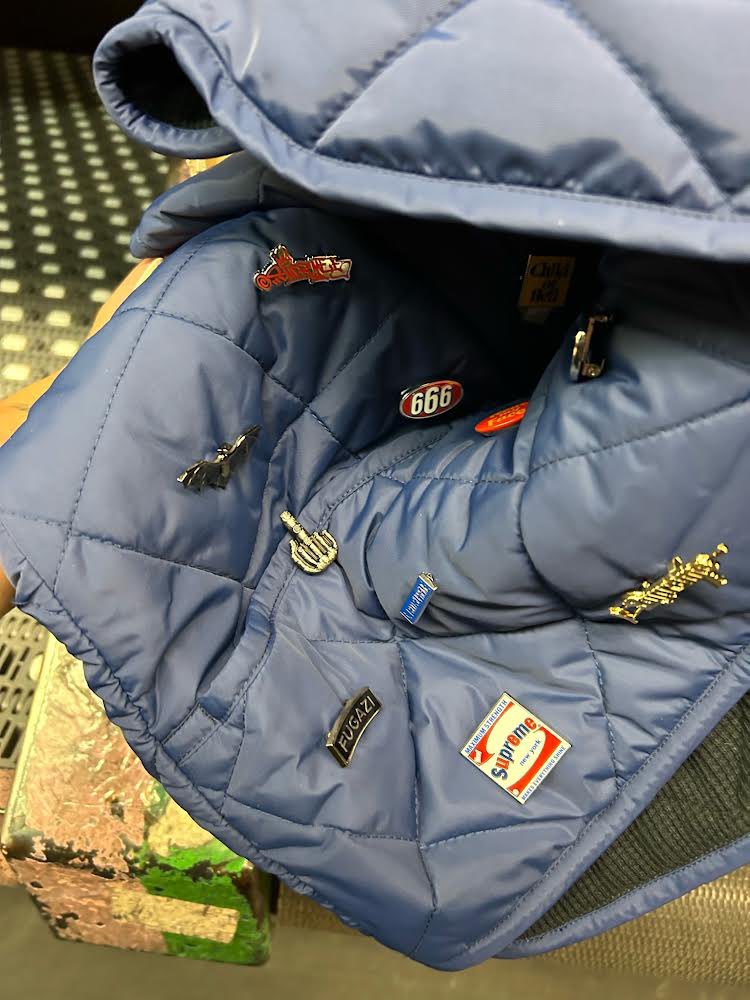 Supreme Drops on X: "Supreme Pins Quilted Work Vest seems to carry