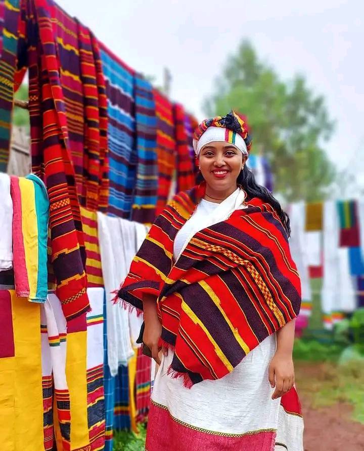 Exoticethiopian's tweet photo. Experience the allure of #Arbaminch, a hidden gem nestled within the breathtaking rift valley of #Ethiopia. Immerse yourself in the rich cultural heritage of the #Gamo people, explore the tranquil waters of #LakeChamo &amp; #LakeAbaya, &amp; dare to encounter the ancient reptiles at ...! https://t.co/a2AXEBtP1Z