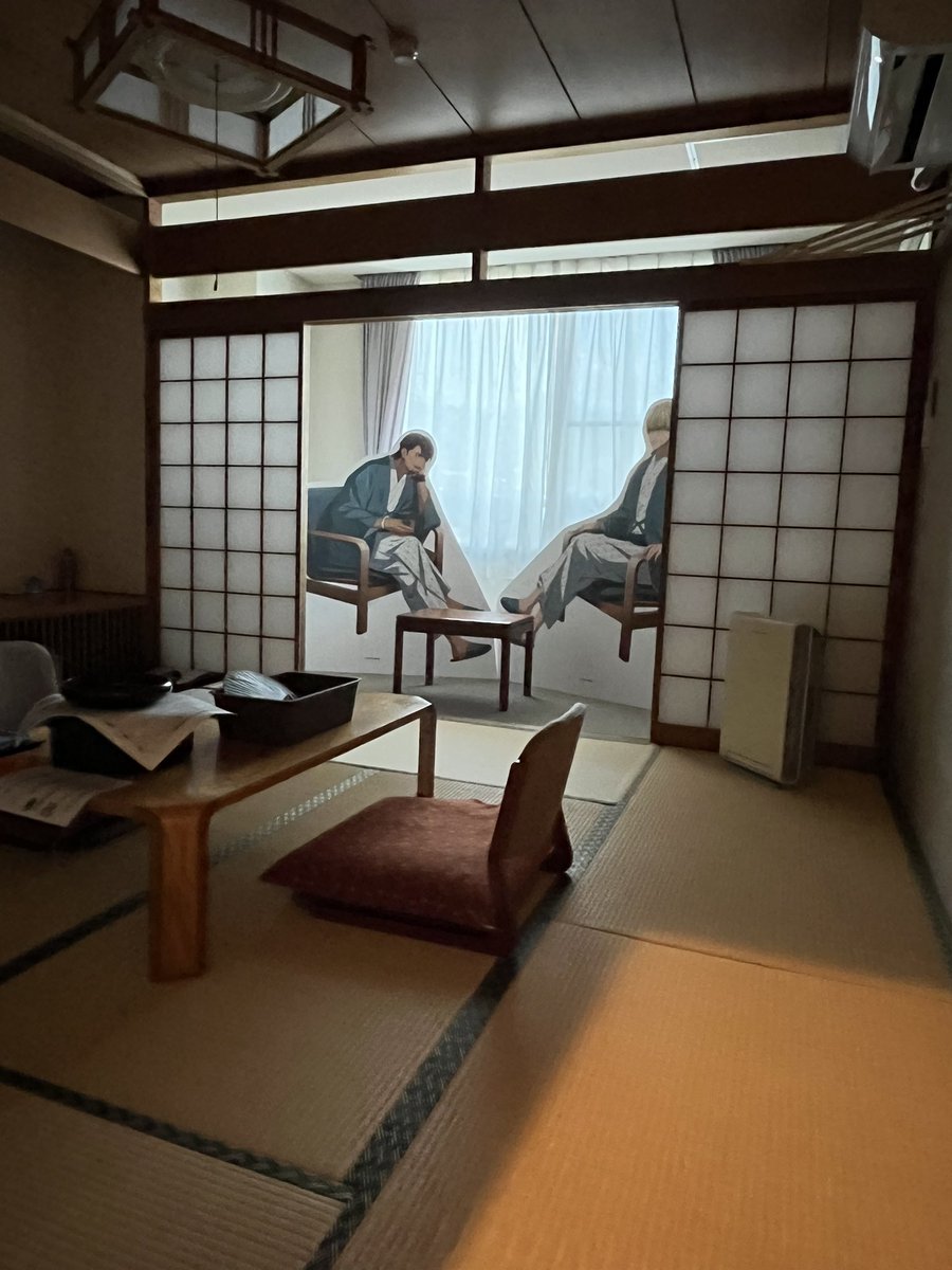 sakurai_cs's tweet photo. 部屋の扉開けて〜めちゃびびった！めちゃびびった！過去最高にやばいコラボやでこれ！ここで寝るのよ！
＃タイバニ軽井沢 
 #タイバニ軽井沢フォト https://t.co/Ccv2FtNqzy