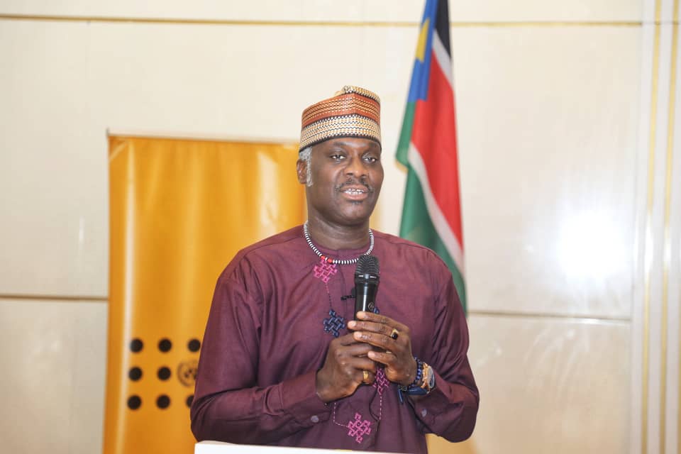 UNFPASouthSudan's tweet photo. "Action to reduce maternal mortality is not rocket science, but requires determined action across multiple sectors, including at the community level.  This strategic conversation by Parliamentarians to address maternal deaths is an important first step" @OlajideDemola Rep UNFPA🇸🇸 https://t.co/HzUVWQe2K8