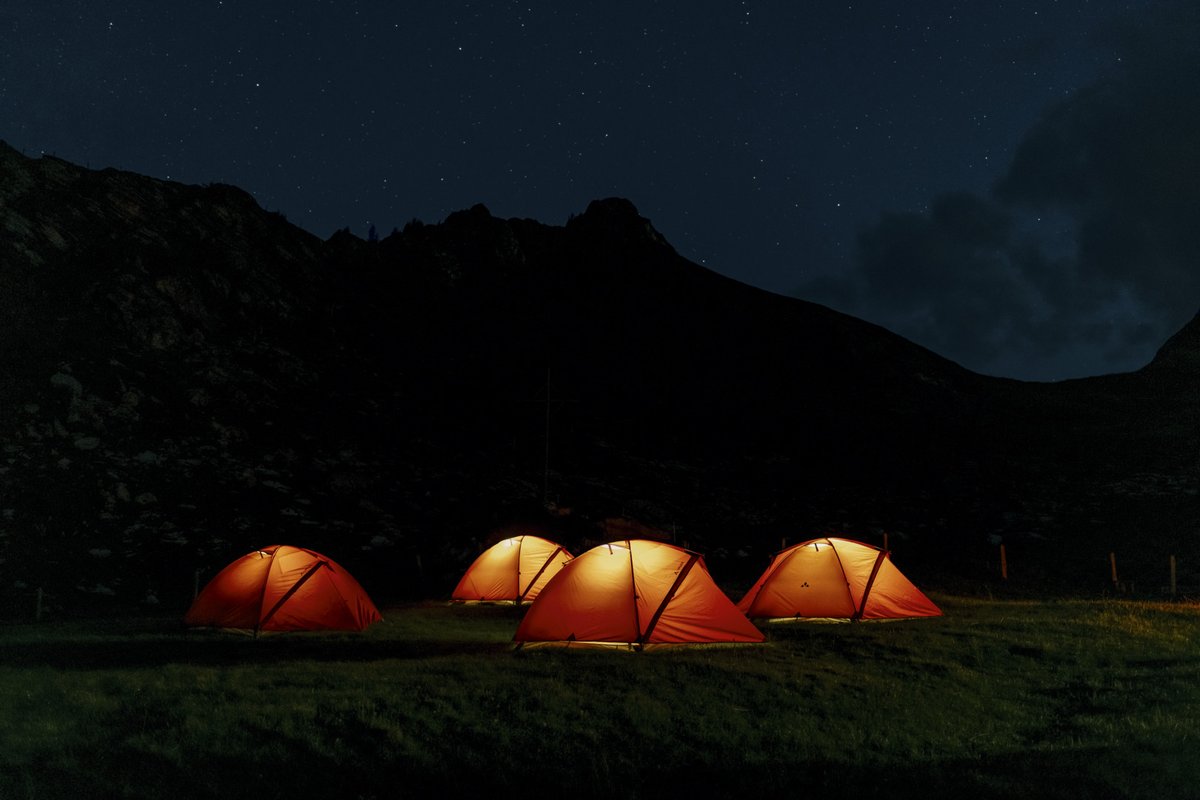visitlucerne's tweet photo. 🌟 1 million star hotels 🌟
Discover exceptional open-air stays now: the #LakeLucerneRegion offers #outdoor #experiences under the twinkling starry sky in the tranquillity of the surrounding mountain landscape. Find out more here: https://t.co/7DWKpRU4Hs https://t.co/ttmbYLuStO