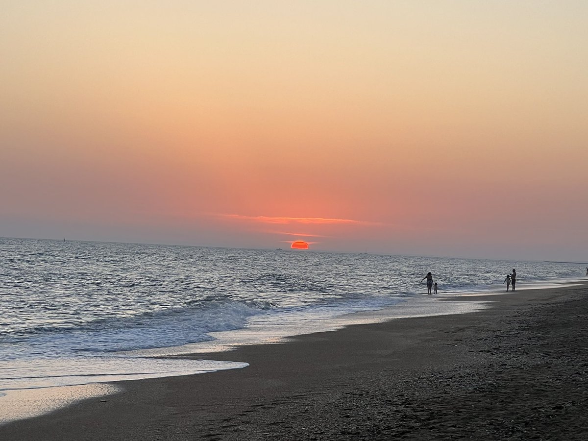 A_arrabales's tweet photo. Le cuesta marcharse… 
Siempre Huelva. https://t.co/OrEYArC5NB