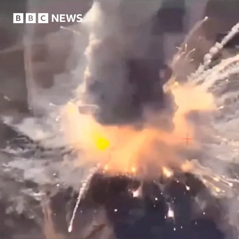 LeDivergent's tweet photo. Le ministère russe de la Défense affirme avoir abattu 42 drones lancés par l'Ukraine au-dessus de la péninsule de Crimée occupée  Mises à jour en direct ⬇️ https://t.co/pYdaI1BJss