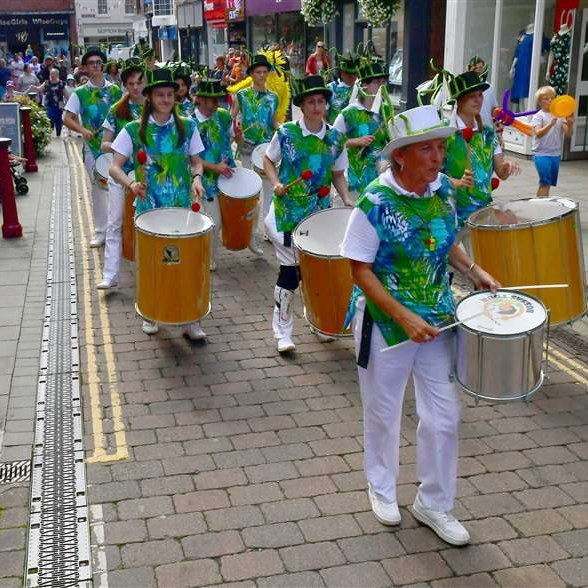 The moment we've all been waiting for has finally arrived!

We kick things off today with a family-focused day of free events featuring magicians, music and dance, fairground games, circus skills, plus LOADS more!🥳

View the digital festival guide bit.ly/NewarkFestival…
