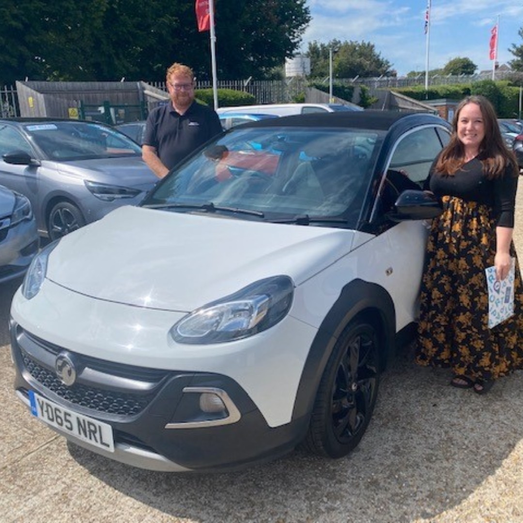 ebMotoring's tweet photo. Congratulations to Mr &amp; Mrs Pelling, Nicole Russell and Steve Offord with Ann Field - all pictured here collecting their newly purchased cars from Phil Mulvey.
Happy Motoring &amp; thank you for your much appreciated custom!
#emcgroup #suzuki #swift #vauxhall #adam #combolife https://t.co/XqMfggC5SO