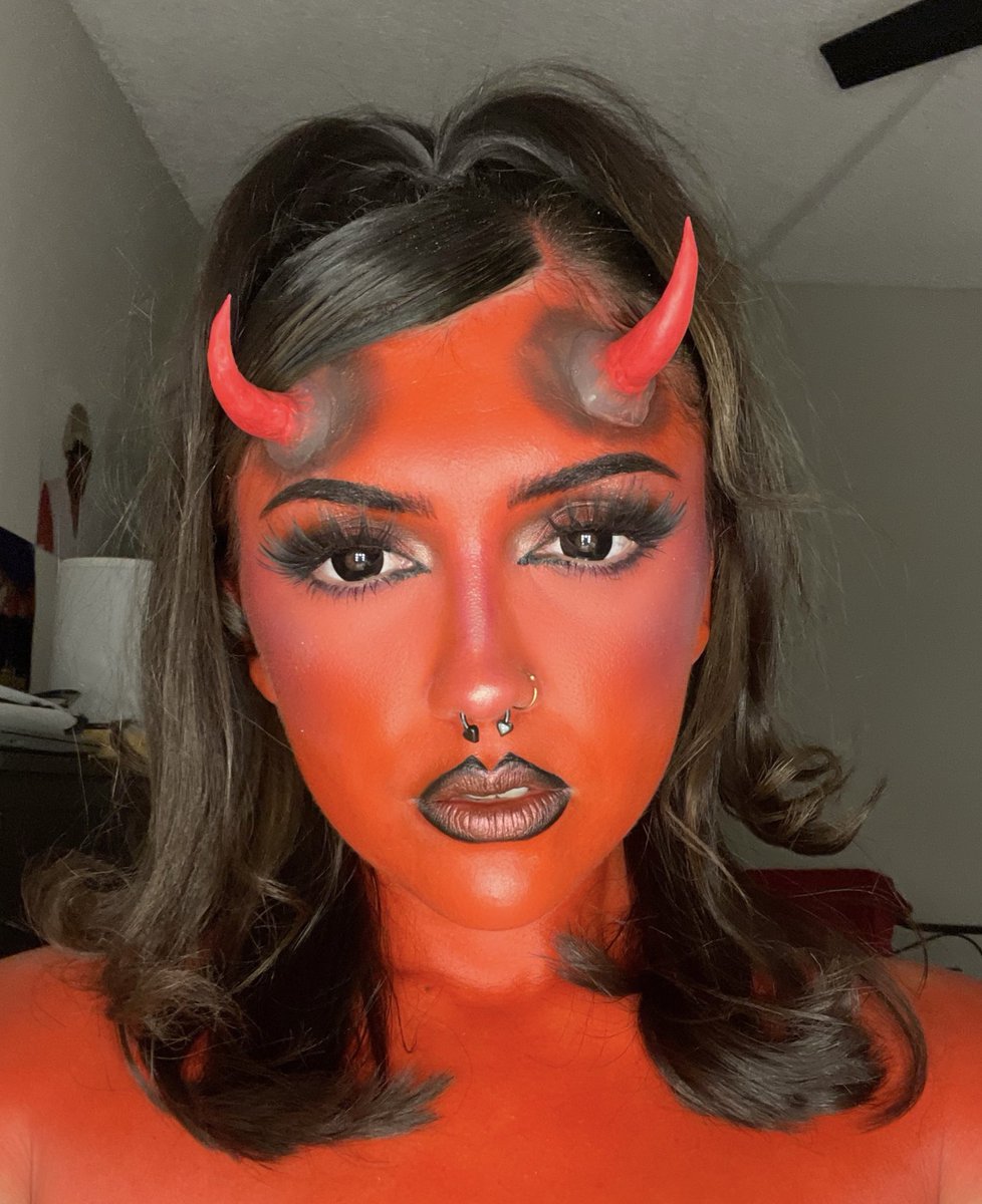 zootedbootie's tweet photo. I’m backkkkkkk 👹 https://t.co/QJIPPwGSpq