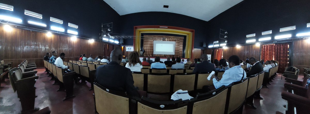 Nous voici à la deuxième et dernière journée du #CongresAMURDC au Centre Culturel Boboto à Kinshasa.

Un programme riche et chargé permettra de continuer à apprendre et réfléchir sur la place des soins d'urgence dans la couverture sanitaire universelle en #RDC.
