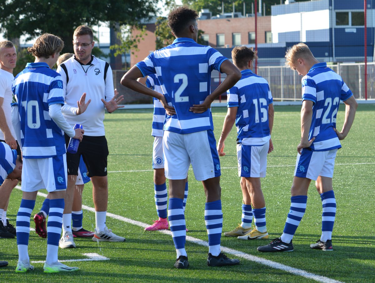 𝐕𝐨𝐨𝐫𝐛𝐞𝐫𝐞𝐢𝐝𝐢𝐧𝐠: Brick by brick! 

Na een pittige voorbereiding met oefenwedstrijden tegen o.a. <a href="/Feyenoord/">Feyenoord Rotterdam</a> , <a href="/fcutrecht/">FC Utrecht</a>  en @fluiminense  wacht zaterdag onze eerste bekerwedstrijd.

Ontzettend benieuwd wat deze nieuwe fase van het seizoen ons gaat brengen!